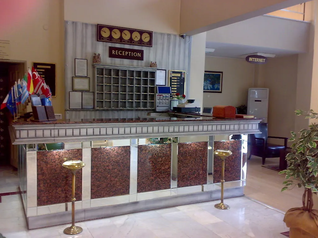 Birlik Hotel Isiklar