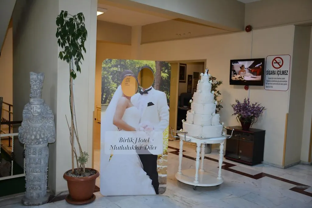Birlik Hotel Isiklar