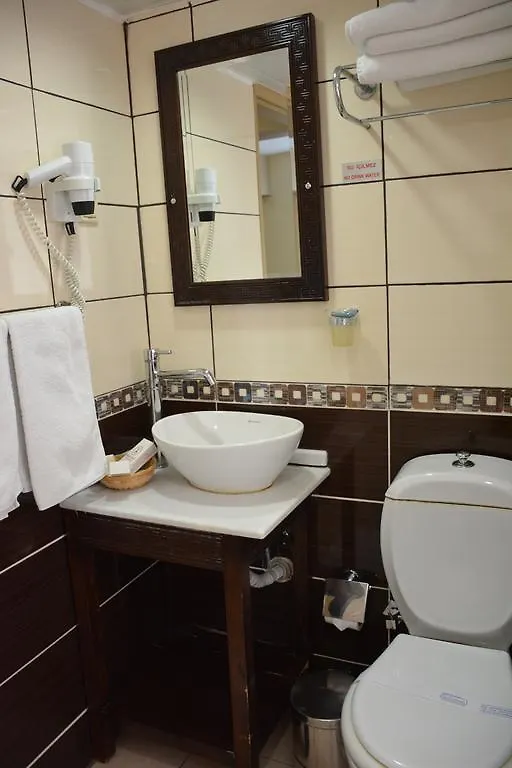 Birlik Hotel Isiklar