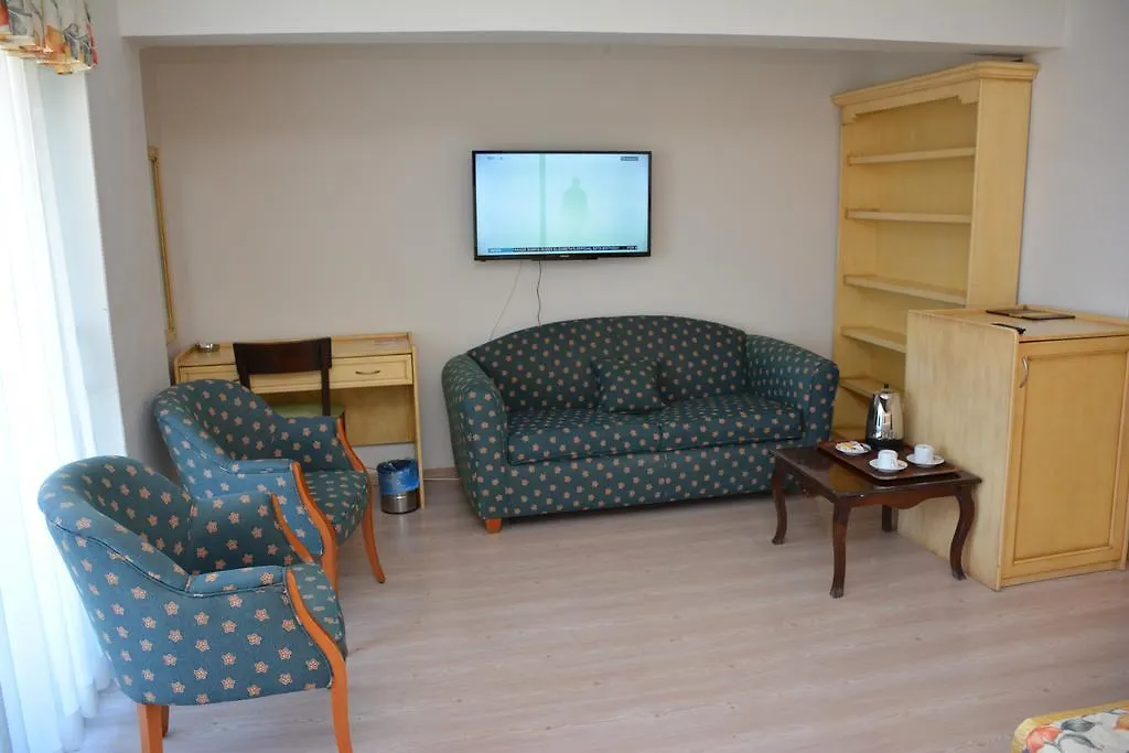 Birlik Hotel Isiklar